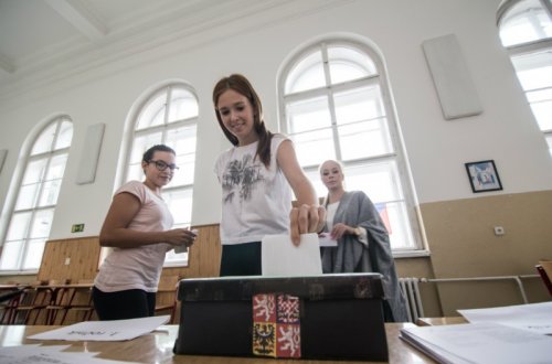 Studentské volby – středoškoláci „nanečisto“ zvolí poslance