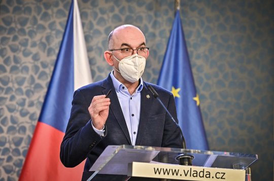 Vláda schválila zpřísněná pravidla pro použití ochrany dýchacích cest