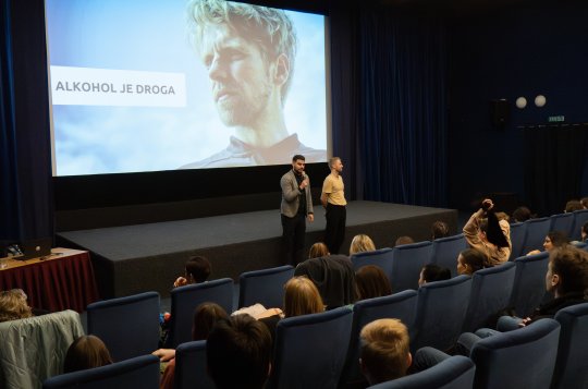 Petr Harazin přednášel o škodlivosti alkoholu a drog