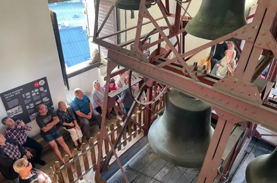 O zvony byl velký zájem