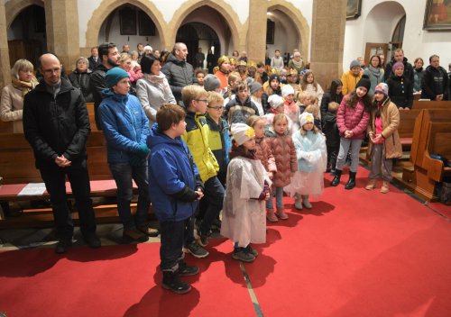 V kostele svatého Mikuláše se uskutečnilo požehnání Tříkrálovým koledníkům