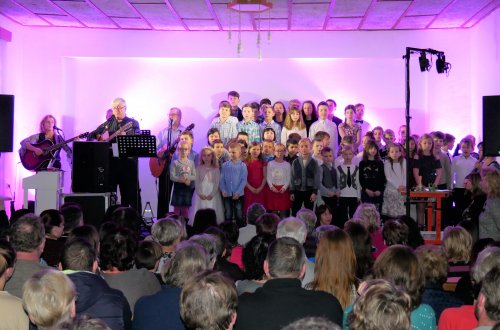 Kulturní dům v Mostištích ovládla hudba i recitace