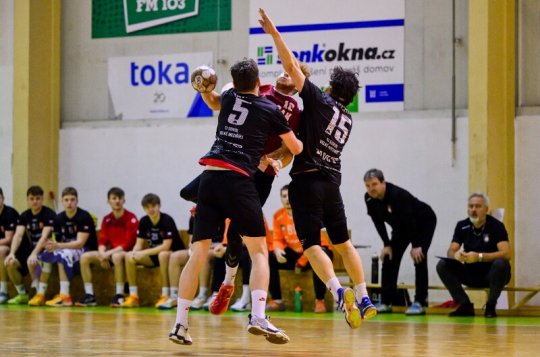 HÁZENÁ: Do jarní části muži vkročili důležitou výhrou v Bohunicích