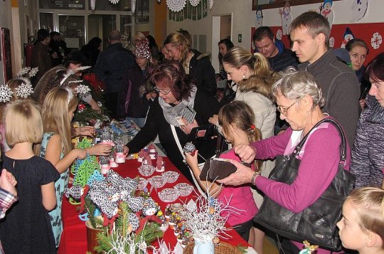 Školní družina na ZŠ Školní pomáhá