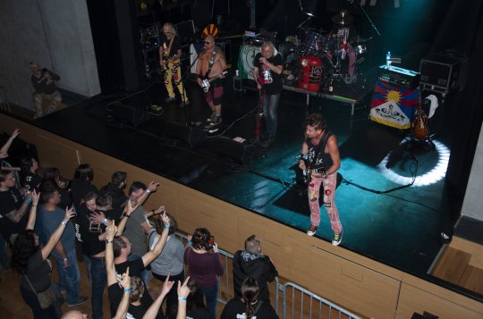 V sobotu 26. listopadu Meziříčím zněly písně kapely Znouzectnost a Visací zámek