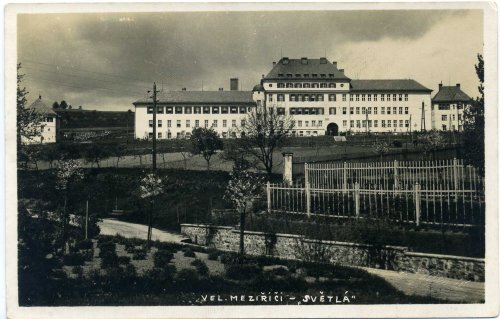 Seriál ze zámku: Škola Světlá v archivním fondu muzea