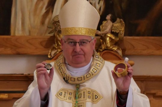 Kapli přijel vysvětit biskup brněnský