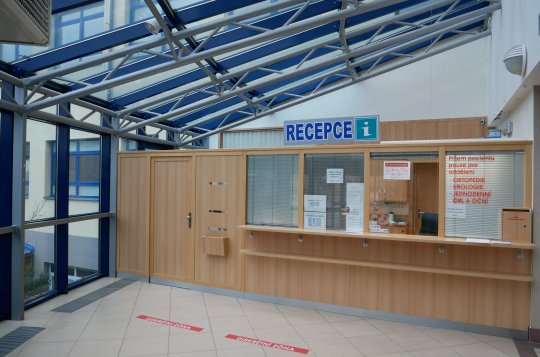 K pacientům novoměstské nemocnice mohou opět přicházet návštěvy