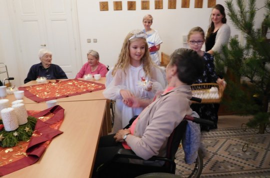 Vánoce spojují generace