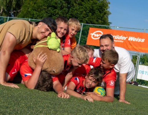 Minižáci házené stříbrní na turnaji v Polance