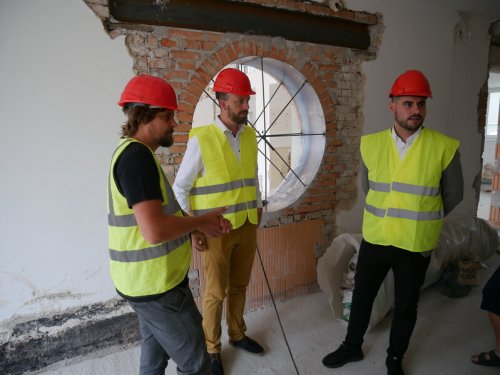 Rekonstrukce knihovny jde podle plánu
