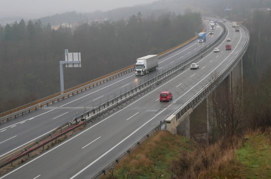 Dopravní omezení na dálnici pro letošek skončila