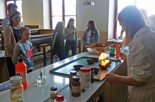 Zájemci o studium na gymnáziu si prohlédli školu