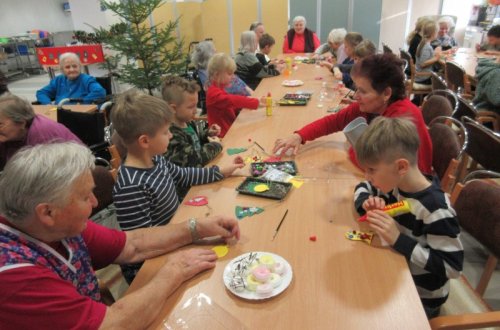 Druháčci ze ZŠ Školní navštívili domov pro seniory