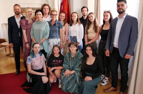 Sbory slaví koncertováním, zavítaly i na radnici