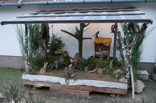 Vánoční atmosféru ve Lhotkách umocní lesní betlém