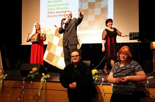 Březejčtí získali dražbou 161.150 korun. Pořídí si posilovnu