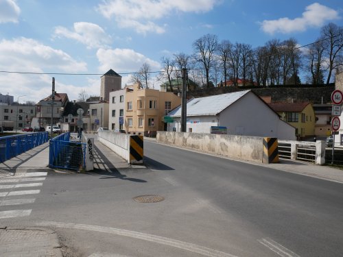 Uzavírka silnice ze Záseky do Zahradiště přinese omezení i na mostu u Domu zdraví