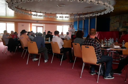 V koncertním sále se školili trenéři