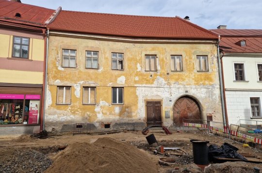 Pěkné domy na opraveném náměstí, to je cíl nového programu města