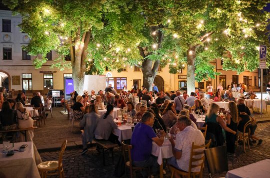 Řecké melodie, pop i reggae roztančily náměstí