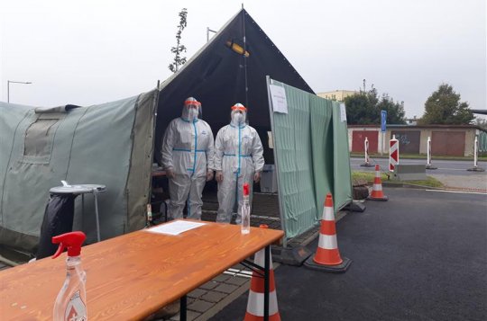 V lednových volbách mohou lidé využít hlasovacích drive-in stanovišť