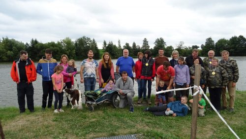 Členové Asociace chytali ryby 