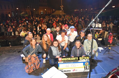 Koncert má několik rozměrů, říká Radovan Hajný za organizátory akce Muzikanti dětem