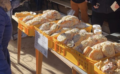 Vídeňské vánoční trhy pomohou malému Teovi