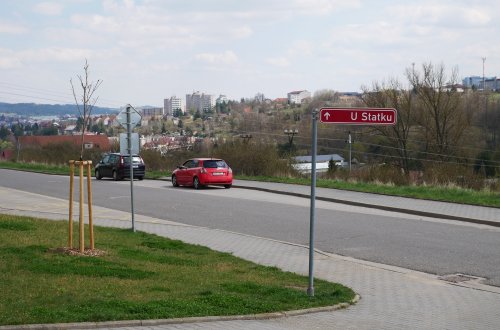 Na Hliništích se omezí rychlost a průjezd nákladních automobilů