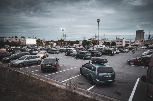 Elektrárna v Dukovanech zve do největšího autokina v republice