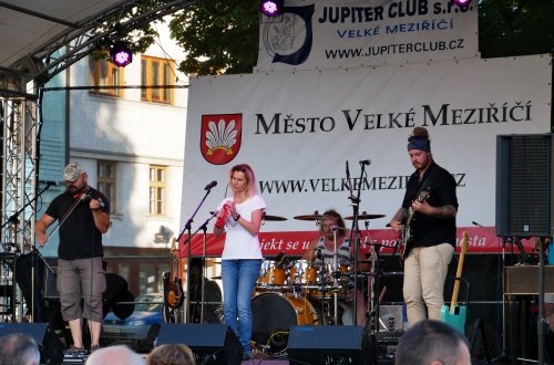 První srpnový víkend přinesl dva vydařené koncerty