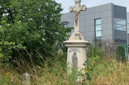 Příběhy z křížů: kříž Lavických