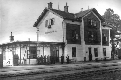 Před 140 lety přijel do Velkého Meziříčí první vlak. Lokálka do Studence otevřela město světu
