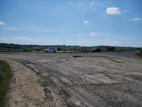 Výstavba okružní křižovatky přechází do druhé etapy, ta ovlivní Oslavici