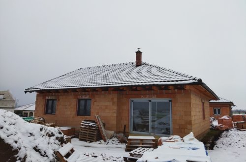 Práce na domě v Mikulčicích pokračují