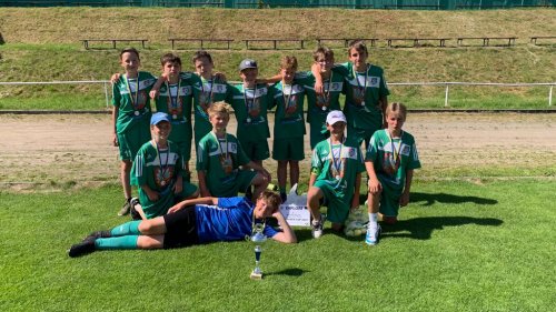 Mladší žáci domů přivezli pohár