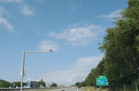 Úsekové měření u Velkého Meziříčí skončilo. Doposud oddělení dopravních přestupků vybralo více než 4 miliony