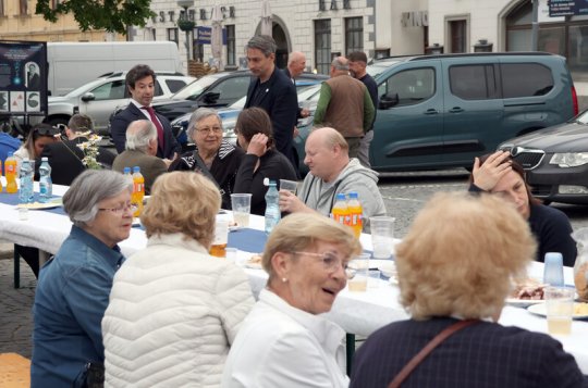 Lidé si zašli popovídat nejen o festivalu
