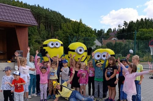 Mostiště opanovali Mimoni