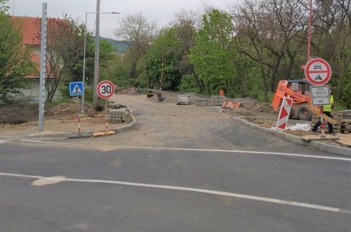 Po Třebíčské snad budete projíždět původní zatáčkou