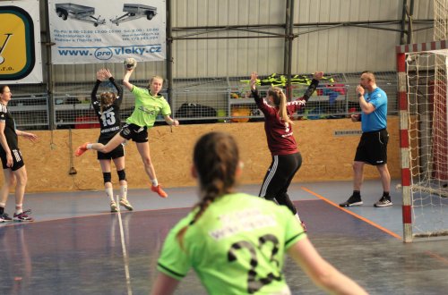 Ženy před koncem sezóny skončili na devátém místě