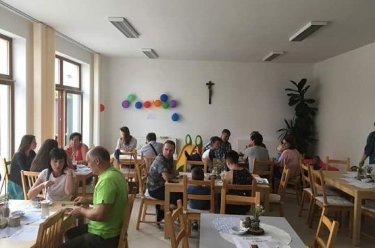 Skautská Káva od srdce vynesla Řezáčovým 160.000 korun