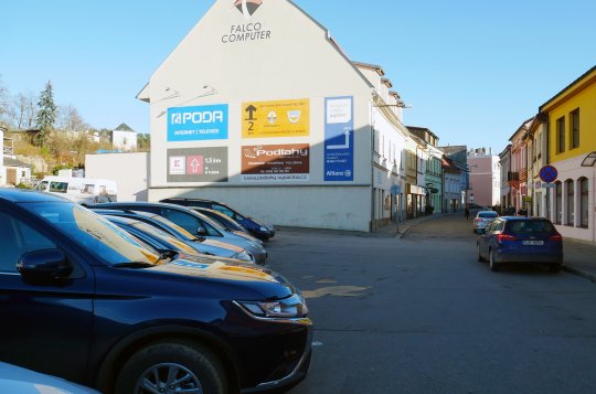 Parkovací automaty by mohly začít fungovat začátkem března, poplatek město zřejmě už vybírat nezačne