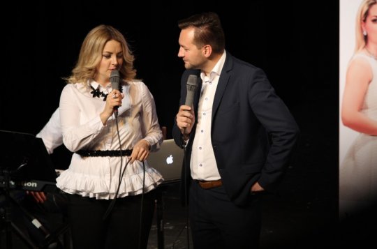 Manželé Řihákovi nabídli lidovky i autorské skladby