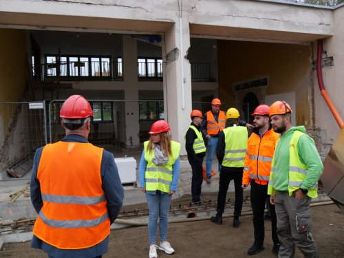 Přístavba knihovny už má základy, v říjnu začne montáž