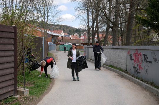 Víte, jak dlouho se v přírodě rozkládá odpad