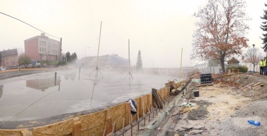 Most u pošty je vybetonovaný