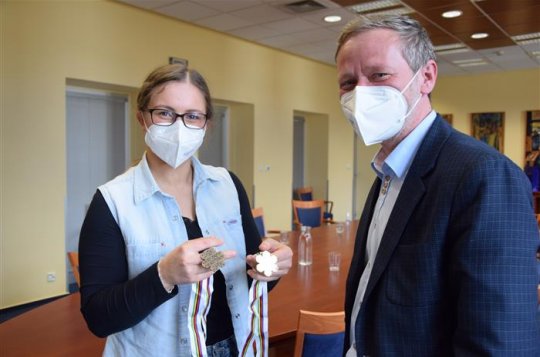 Skromná slečna z Velkého Meziříčí je novou nadějí českého snowboardcrossu