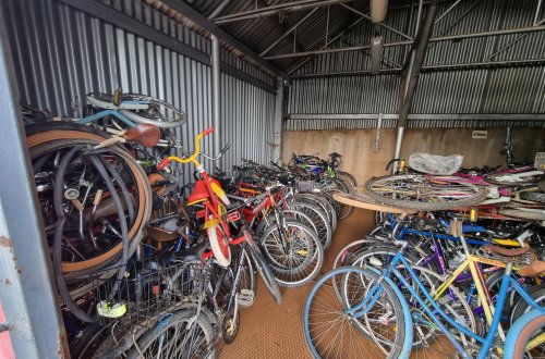 Meziříčí daruje do Afriky 140 kol